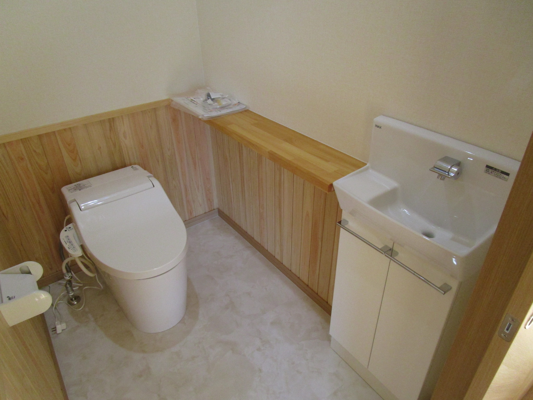 新田町平屋トイレ